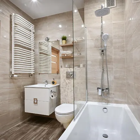 Daire Malinowelove Aircon, 3 Rooms, Parking, Ogrod